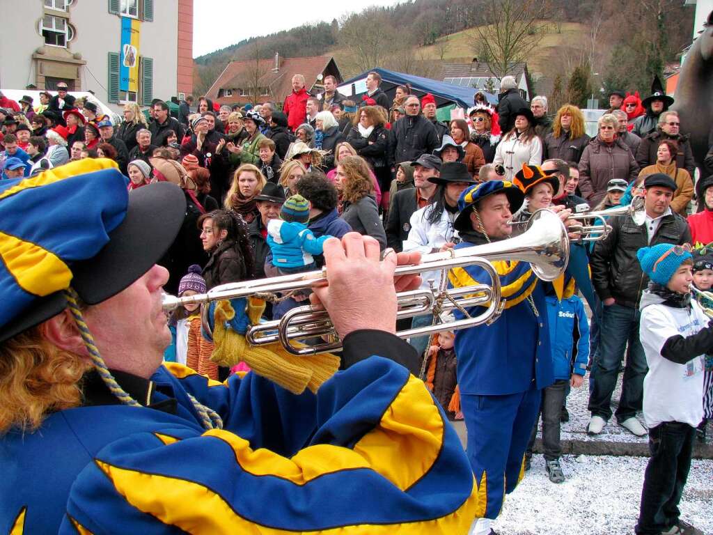 So viele Teilnehmer wie noch nie waren beim nrrischen Umzug in Mnstertal dabei.