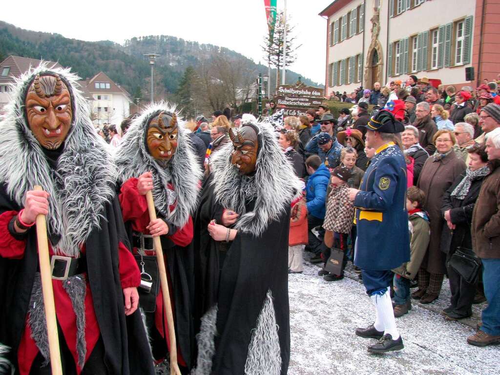 So viele Teilnehmer wie noch nie waren beim nrrischen Umzug in Mnstertal dabei.