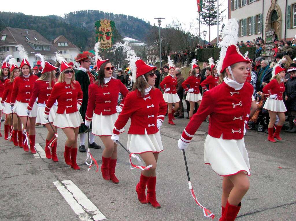 So viele Teilnehmer wie noch nie waren beim nrrischen Umzug in Mnstertal dabei.