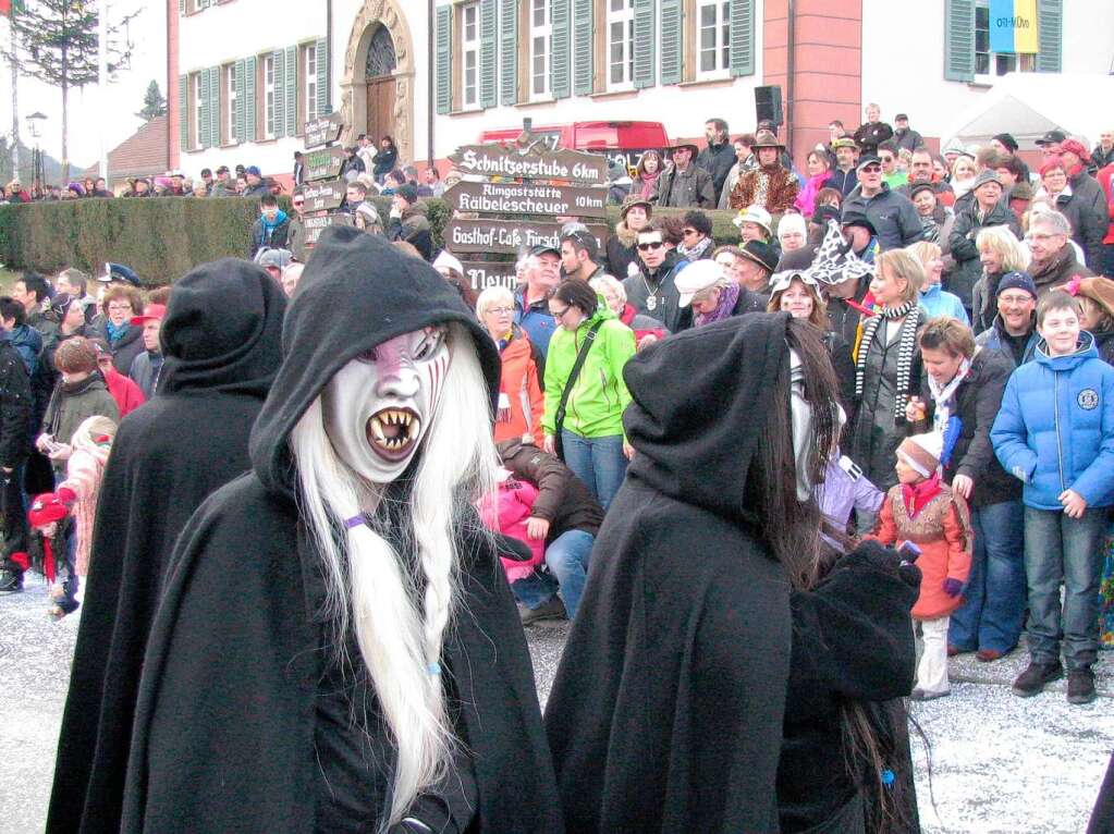 So viele Teilnehmer wie noch nie waren beim nrrischen Umzug in Mnstertal dabei.