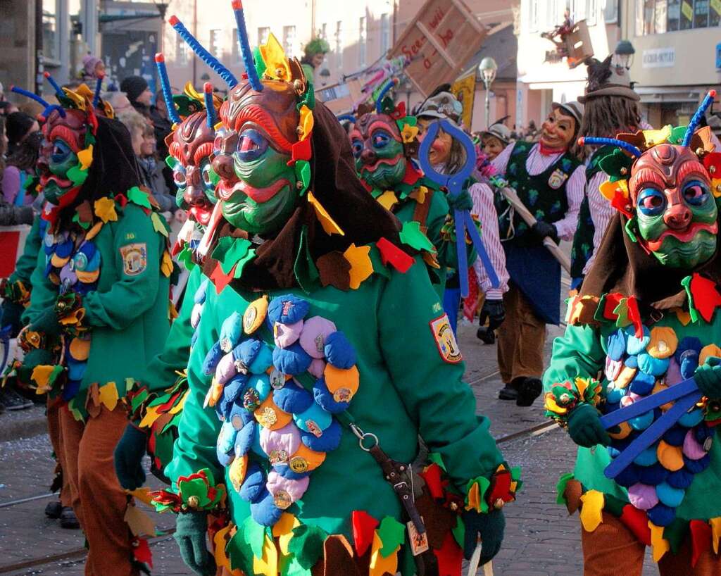 Narri! Narro! Fasnetumzug am Rosenmontag in Freiburg<?ZL?>
