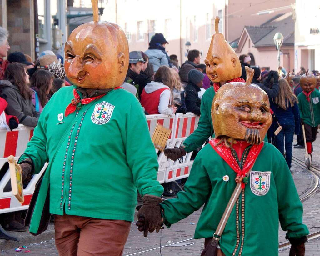 Narri! Narro! Fasnetumzug am Rosenmontag in Freiburg<?ZL?>
