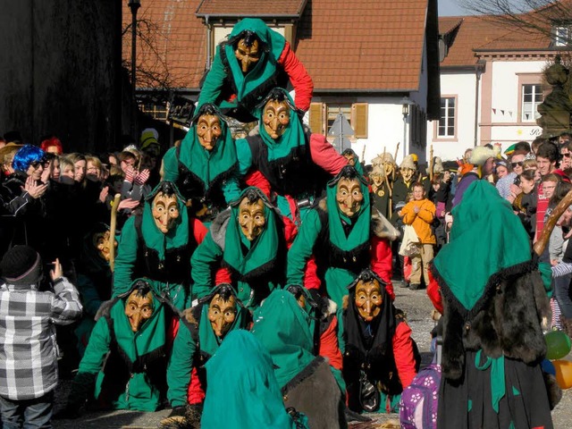 Noch reicht die Kraft fr eine mehrstckige Pyramide.  | Foto: Aribert Rssel