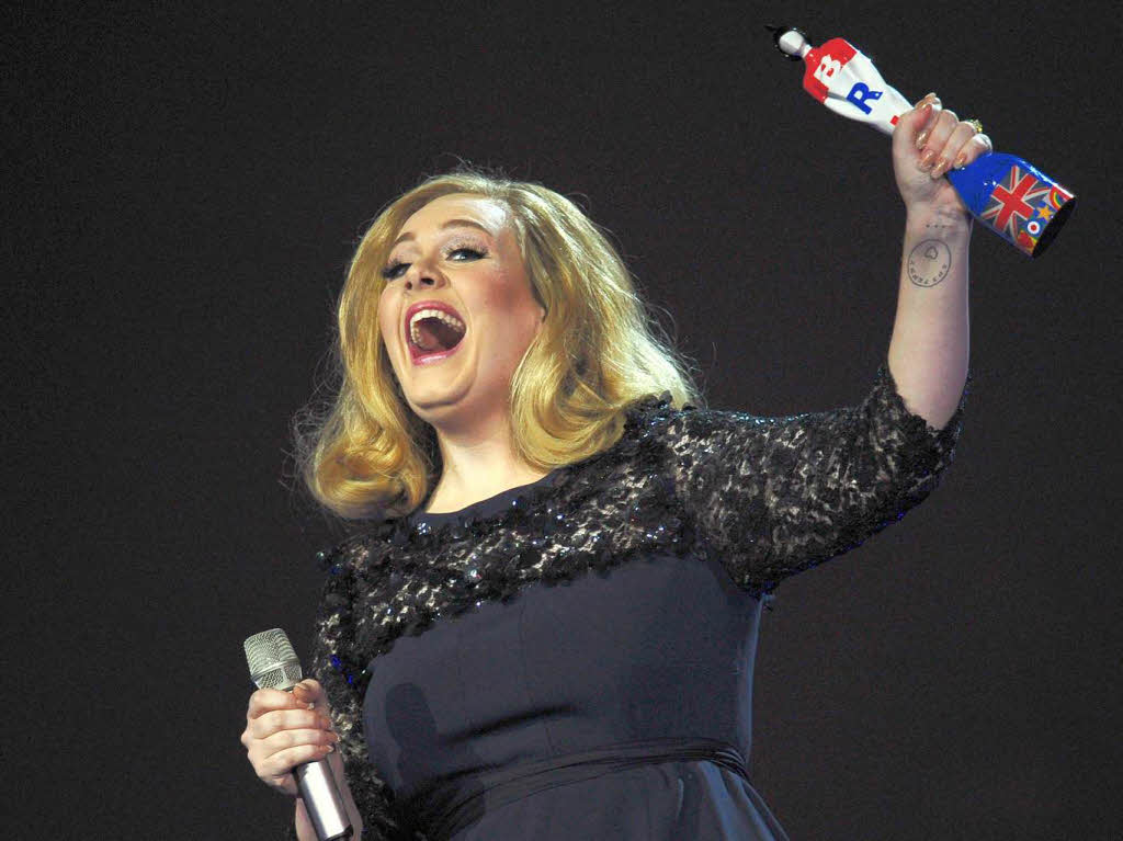Adele mit einem ihrer beiden Brit Awards