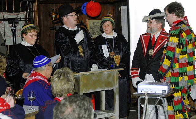 Das &#8218;hohle Gericht&#8217; um Ric...hr Fehlverhalten whrend der Fasnacht.  | Foto: Dietmar Noeske