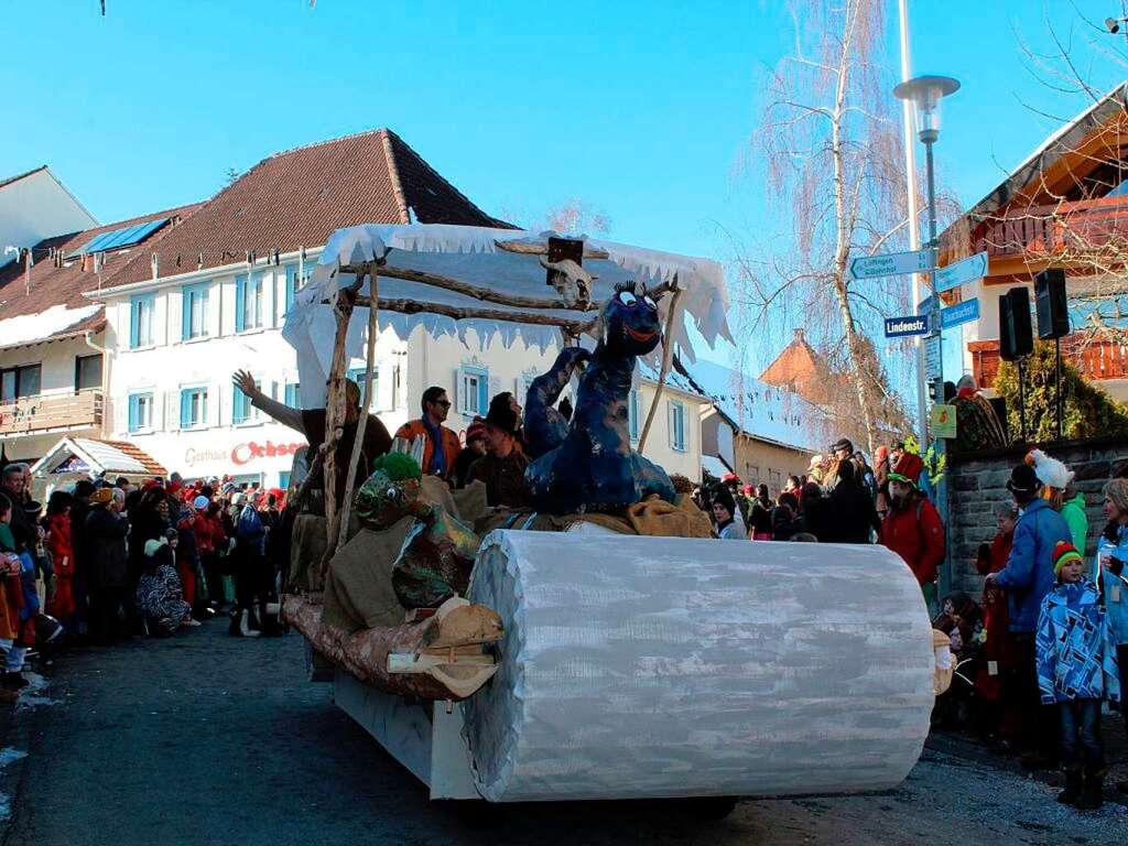 Fred Feuerstein begeisterte die Besucher mit seinem rollenden Fahrzeug