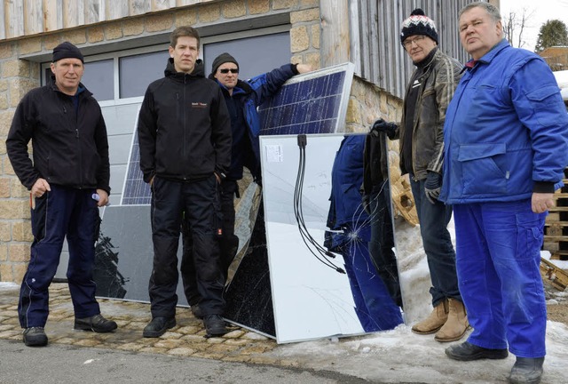 Einen Scherbenhaufen hinterlsst nach ...irmen, die Solaranlagen installieren.   | Foto: Martin Wunderle