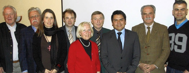 Altes Team mit  neuem Vorsitzenden (vo... Wolfgang Roth-Greiner und ryan nal   | Foto: Lauber