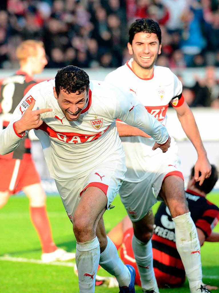 VfB-Captain Serdar Tasci verfolgt den Torschtzen zum 3:1. Boulahrouz demonstrierte, dass er nicht nur Gegner, sondern auch mal das Tor treffen kann.