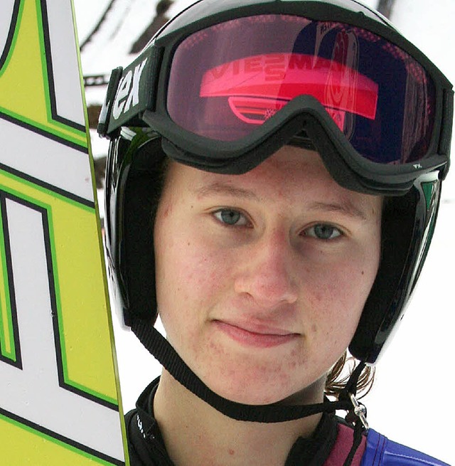 Stolze Vizeweltmeisterin: Skispringerin Ramona Straub  | Foto: maurer