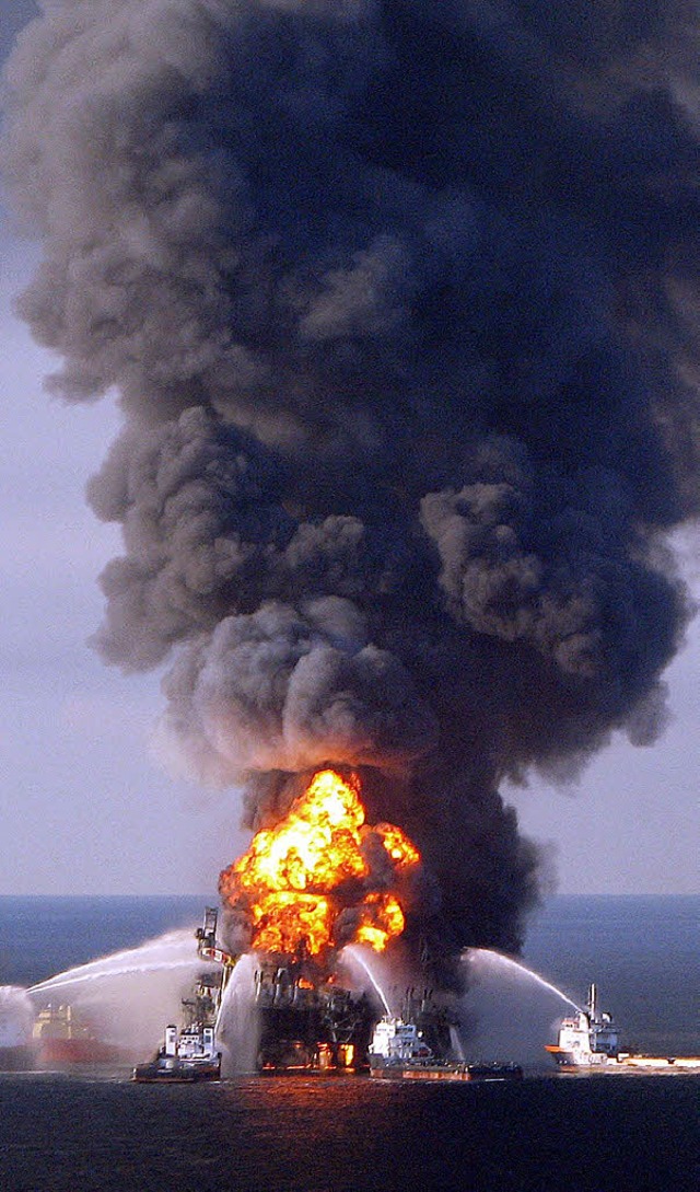 Grte  Umweltkatastrophe in der US-Ge...: die Explosion von  Deepwater Horizon  | Foto: AFP