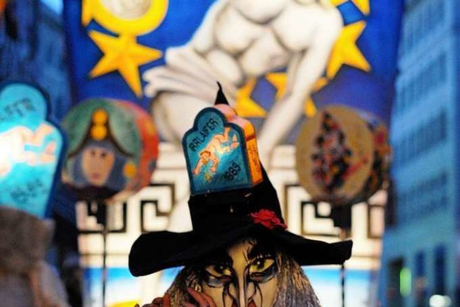 Mit dem Morgestraich begann am Montag die traditionelle Fasnacht in Basel. (Foto: dpa) Mit dem Morgestraich begann am Montag die traditionelle Fasnacht in Basel. (Foto: dpa)