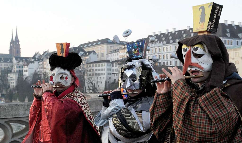 Mit dem Morgestraich begann am Montag die traditionelle Fasnacht in Basel.