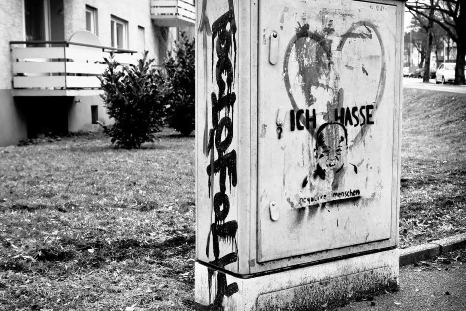 Ferdinand-Weiß-Straße in Schwarz-Weiß (Foto: Carlotta Huber) Ferdinand-Weiß-Straße in Schwarz-Weiß (Foto: Carlotta Huber)