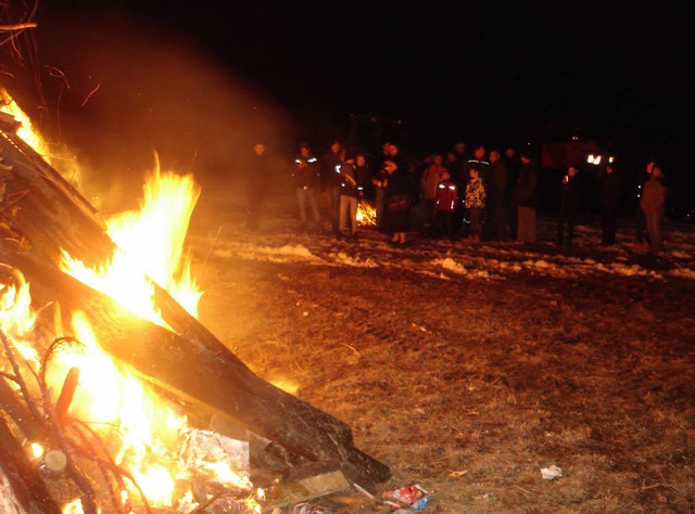 Viele Zuschauer hatten sich am Abend d...s Fasnetfeuers &#8211; dabei zu sein.   | Foto: Erhard Morath