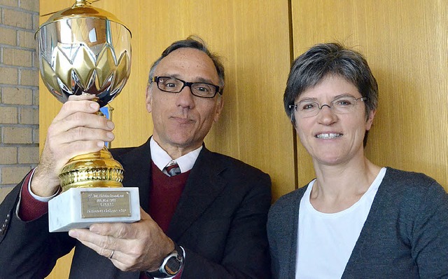 Sportlicher Erfolg tut Schule und Juge... und Skizunftvorsitzende Gudrun Hauck   | Foto: Ingrid Bhm-Jacob