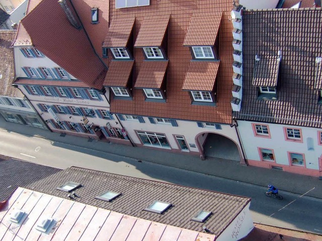 Verkehrsberuhigt sieht die alte B3 auc...h bekanntlich trgt der Schein bisher.  | Foto: Susanne Mller