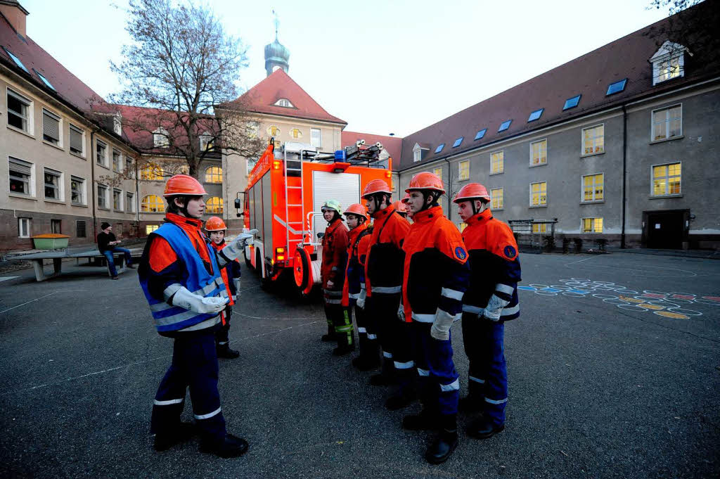 bung der Jugendfeuerwehr Rieselfeld an der Pestalozzi-Realschule in Freiburg.