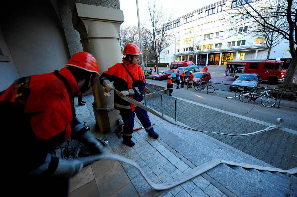 bung der Jugendfeuerwehr Rieselfeld an der Pestalozzi-Realschule in Freiburg.