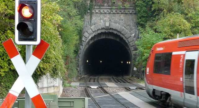 Die Tunnel entlang der Hochrheinstreck...-Nutzen-Analyse der Elektrifizierung.   | Foto: Saskia Baumgartner