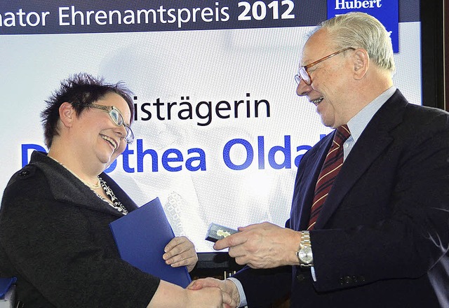 Verleihung des Senator Burda Ehrenamts...) an Dorothea Oldak und Mathias Decker  | Foto: Helmut Seller