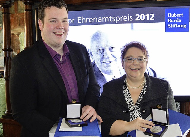 Leuchtende Vorbilder: Die ersten Trge...   Mathias Decker und Dorothea Oldak.   | Foto: Fotos: Helmut Seller