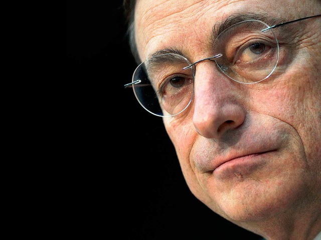 Derzeit der wohl einflussreichste Kmpfer fr den Euro: Mario Draghi   | Foto: AFP