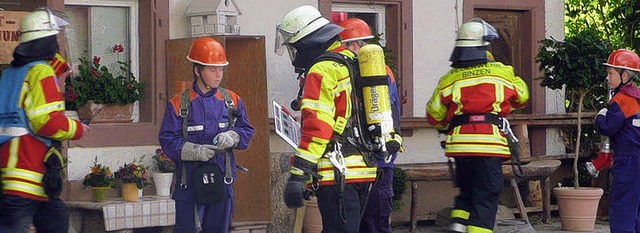 Klappt bei der Binzener Feuerwehr gut:...nspiel zwischen Jugend und Erfahrung.   | Foto: BZ