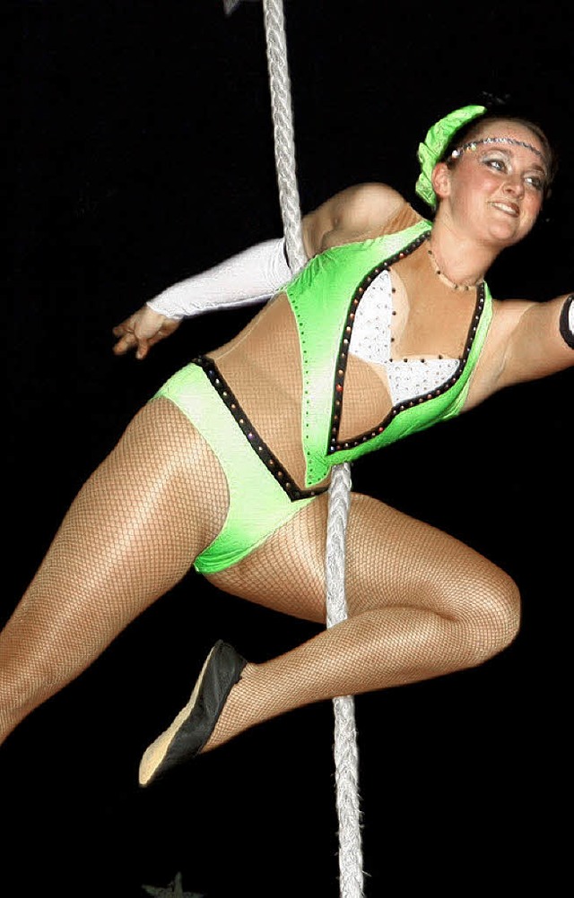 Akrobatik gehört zum Programm des Zirkus Montana. | Foto: Kerckhoff Akrobatik gehört zum Programm des Zirkus Montana. | Foto: Kerckhoff