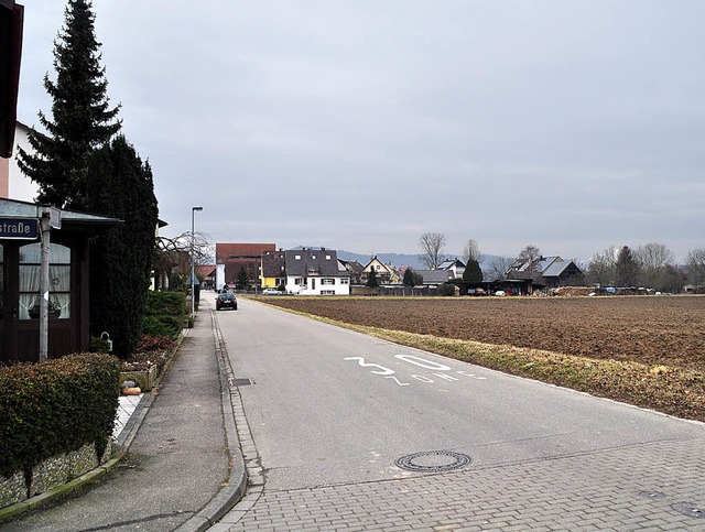 Am Kapellenweg in Neuershausen gibt es... mit dreireihiger Bebauung entstehen.   | Foto: julius steckmeister