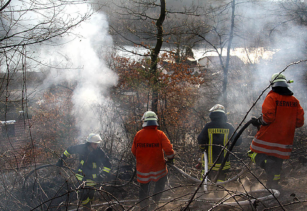 Feuer im Garten geriet außer Kontrolle Murg Badische