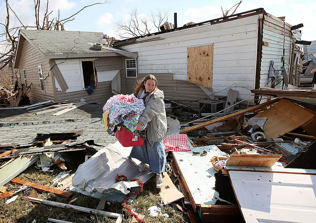 Tödliche Tornados 37 Menschen sterben Panorama Badische Zeitung