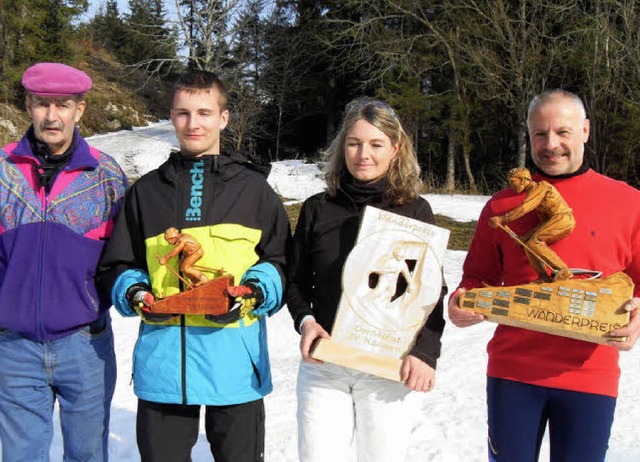 Skiabteilungsleiter Otmar Bhler konnt...l) und Roland Schuble (Herrenpokal).   | Foto: siegfried Krex