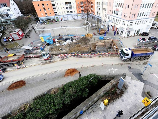 Um  die Brcke ber den Dorfbach mgli...lett sperren und den Verkehr umleiten.  | Foto: Ingo Schneider