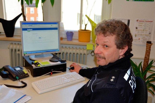 Jugendsachbearbeiter Rolf Gebhart muss...ema Mobbing im Internet beschftigen.   | Foto: Sarah Beha