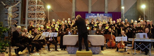 Zusammen mit einem Kammermusikensemble...skirche die &quot;Psalmen Davids&quot;  | Foto: Helena Kiefer