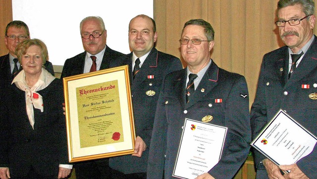 Stadtkommandant Harald Vgtle, Schelin...r Reber und Heinz Schmidt (von links).  | Foto: Herbert trogus