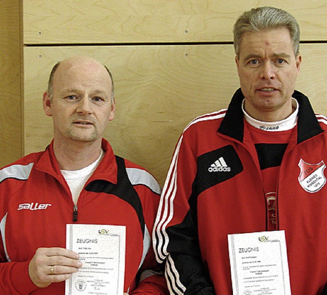 Ralf Fockers (rechts)  und Willy Fix, ...g haben ihre Trainerprfung bestanden.  | Foto: Privat