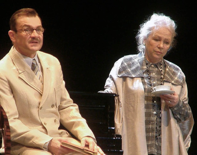 Mathias Freihof als Stefan Zweig und Hellena Bttner als Pauline Strauss   | Foto: Roswitha Frey