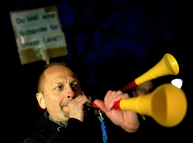 Das Summen der Vuvuzelas ist whrend der Feier deutlich zu hren.   | Foto: DPA