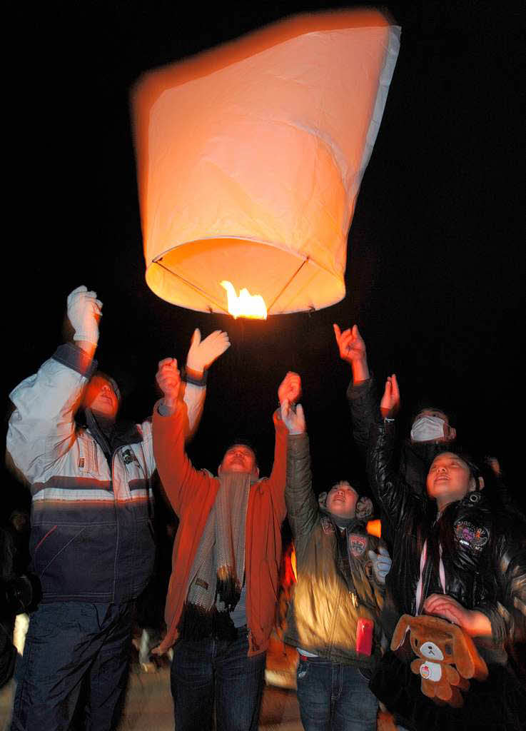 Ein Heissluftballon als Symbol der  Erinnerung an die Umweltkatastrophe.