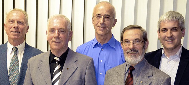 Der Kolping-Vorstand (von links): Kurt...ger und Prses Pfarrer Stephan Sailer   | Foto: Kohushlter