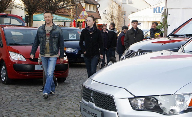 Autos aller Kategorien waren am Wochenende in Friesenheim kompakt zu sehen.    | Foto: heidi fssel
