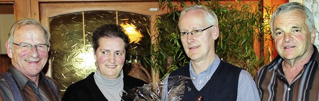 Ein kleines Dankeschn fr umfangreich...er Fred Wehrle und dessen Frau Saskia.  | Foto: kanmacher