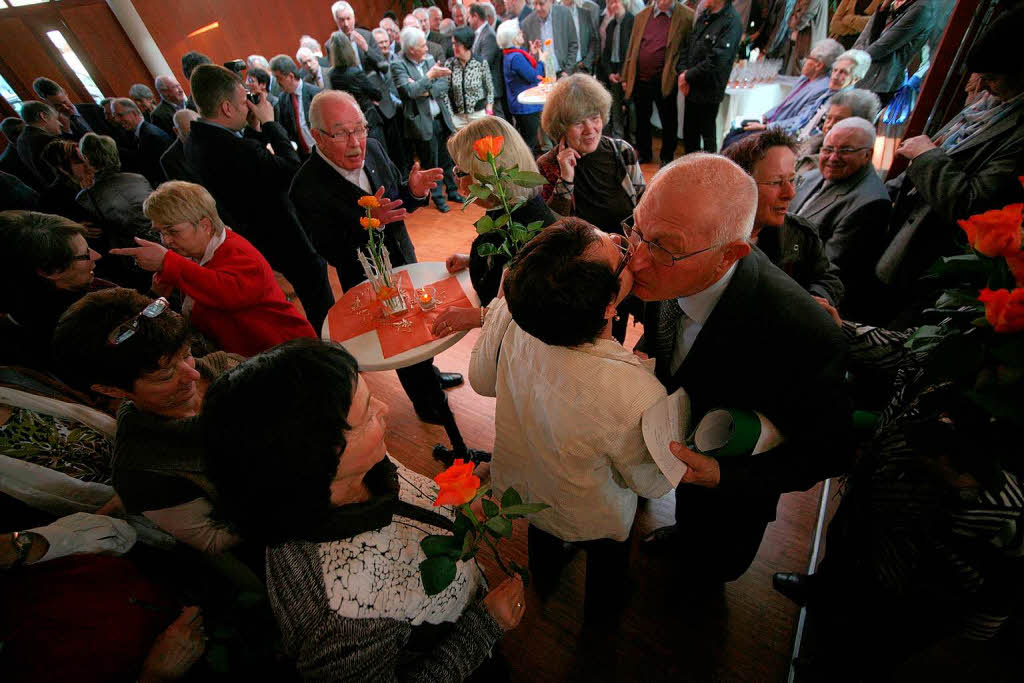 An die 200 Gste waren zum Gemeindeempfang anlsslich des 75. Geburtstags von Altbrgermeister Eugen Gtz gekommen.