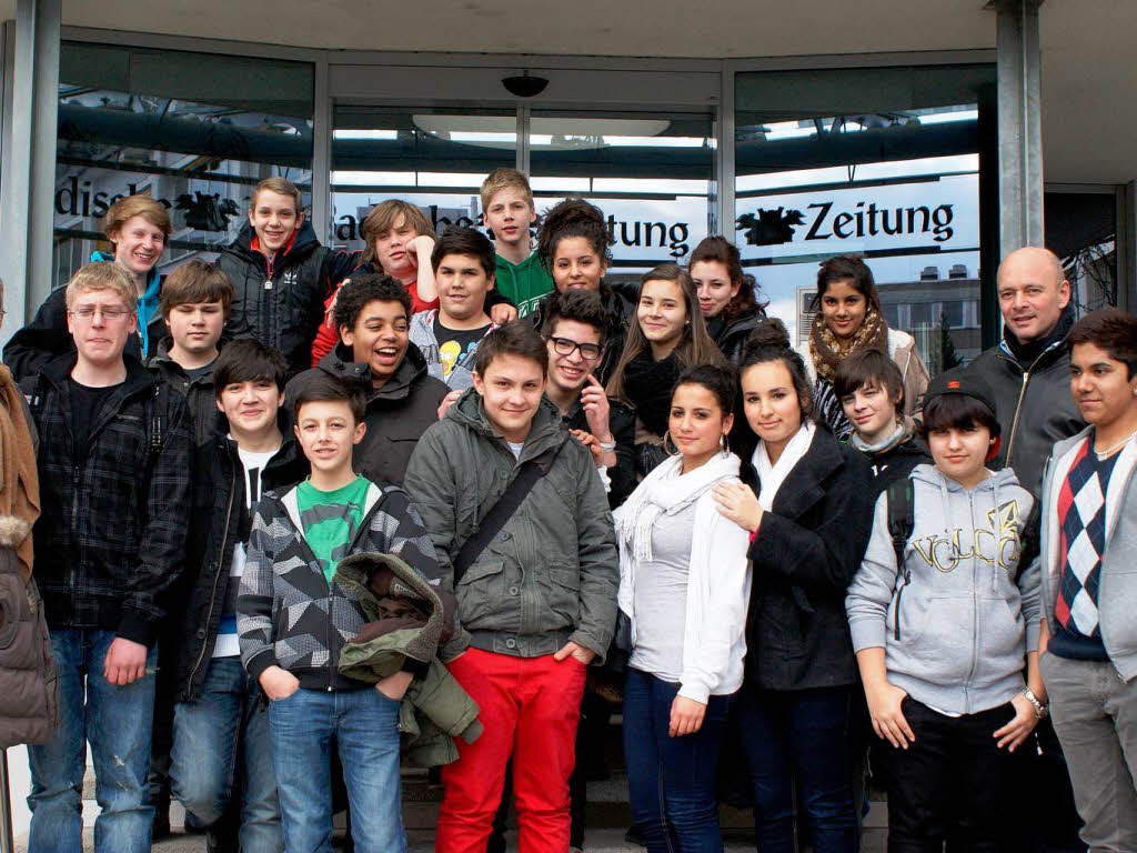 Die Klasse 8 Staudinger-Gesamtschule Freiburg mit ihrer Lehrerin Nicole Noa-Pink