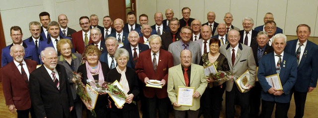 Bis zu 65 Jahre sind Snger und Snger...er Bezirksgruppe Lahr-Ettenheim treu.   | Foto: wolfgang knstle