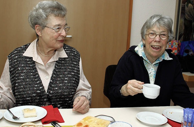 Beim Seniorennachmittag ist gute Laune Trumpf.  | Foto: Jrn Kerckhoff