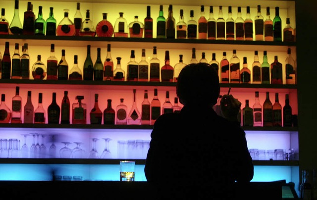 Fr viele ist die Fastenzeit Ansporn, auf Alkohol und Nikotin zu verzichten.   | Foto: dpa