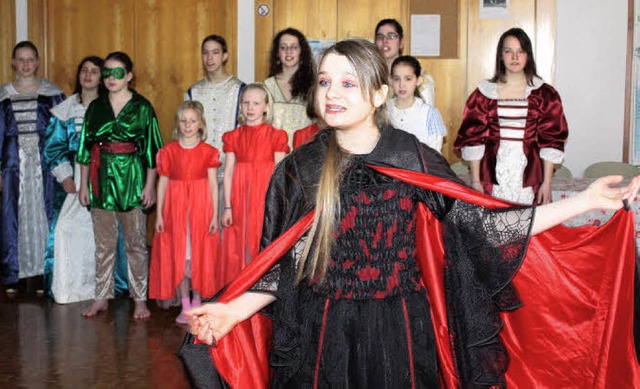 Die &#8222;Theaterkinder der Dorfkumed...fr den 25. Mrz zum Frhlingsauftakt.  | Foto: Gabriele Fssler